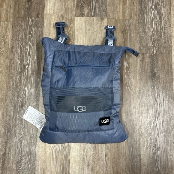 UGG Mischa Quilted Outdoor Blanket Hiking Beach Picnic Camping Gray White 60x72 - Picture 8 of 8